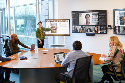 Surface-Hub-and-Teams-Rooms.png